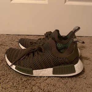 Men’s Grn NMD R1 PrimeKnit Adidas Never Worn